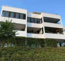 Stilvolle, neuwertige 1-Zimmer-Wohnung mit luxuriöser Innenausstattung mit Balkon und EBK in Calw
