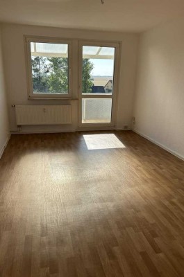 Balkonien mit 3 Zimmern!