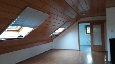 Attraktive 3,5-Zimmer-Dachgeschosswohnung mit Balkon in Schwarzach