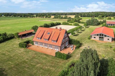 Exklusives Reitsportanwesen mit luxuriösem Fachwerk-Herrenhaus