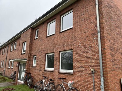 Helle Etagenwohnung mit Balkon