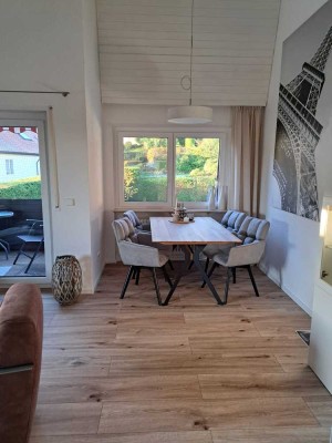 Moderne 3-Raum-DG-Wohnung mit gehobener Innenausstattung mit Loggia und EBK in Freudenstadt