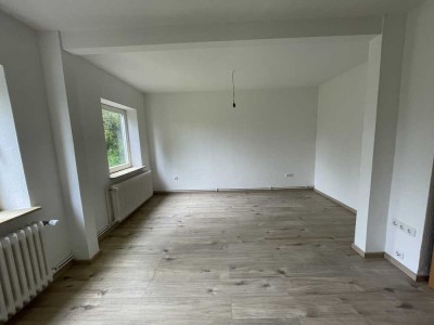 Kapitalanleger aufgepasst! Vermiete und sanierte 3-Zimmer-Wohnung in Wilhelmshaven