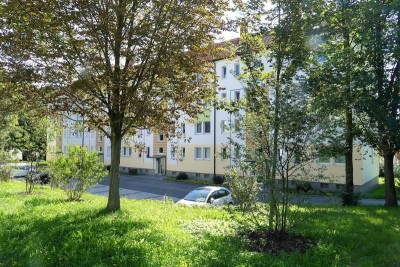 Hereinspaziert! Sonnige Wohnung mit 3 Zimmern + Balkon