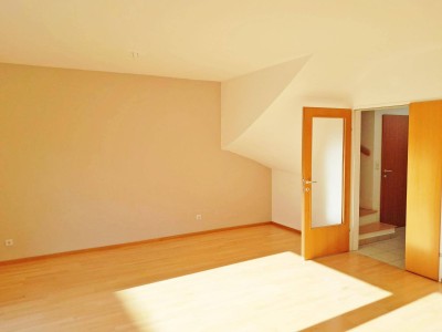 Geförderte Maisonettewohnung mit Balkon! 4 Zimmer!