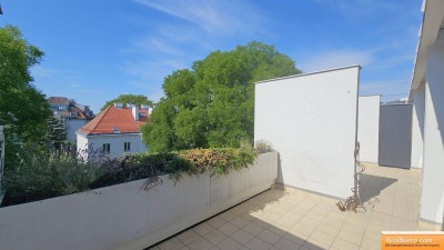 SONNIG, RUHIGE TERRASSENWOHNUNG MIT GARAGENPLATZ IN U4 NÄHE