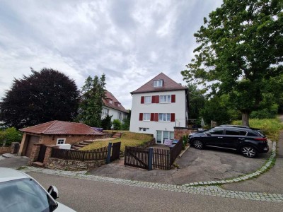Exklusive 4-Zimmer-Wohnung mit Einbauküche in Leonberg
