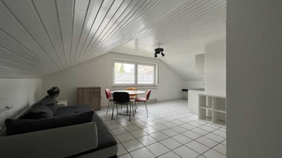 Vermietung - 2-Zimmer-Dachgeschosswohnung