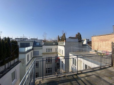 Attraktive Dachgeschosswohnung mit großer Terrasse