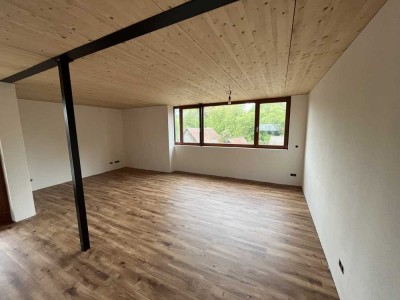 Moderne nachhaltige Wohnung, Erstbezug, ruhige Lage, 2 min zur A6, große Terrasse