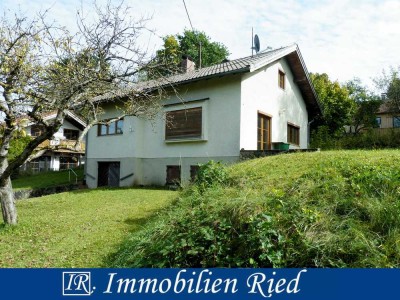 Sanierungsjuwel mit großem Grund: Einfamilienhaus mit Anbau + Garage im Grünen in Icking/Walchstadt