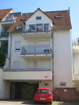 Helle, sehr schöne 3,5-Zimmer Maisonette-Wohnung mit Südwest-Balkon und tollem Ausblick auf die Alb