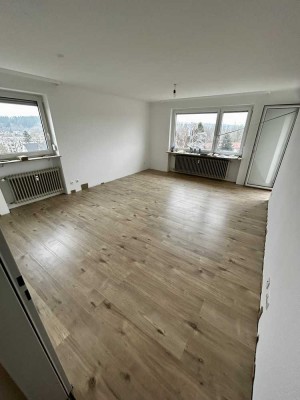 Modernisierte 3,5-Raum-Wohnung mit Balkon und Einbauküche in Villingen-Schwenningen