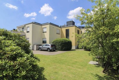 Bezugsfreie 3-Zi.-Wohnung mit Balkon und Panoramablick von der Dachterrasse in Aegidienberg
