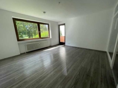 Erdgeschosswohnung  mit Balkon und Tageslichtbad frei!
