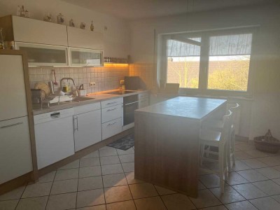 Ruhige 4-Zimmer-Wohnung mit Garten in DHH in Abensberg