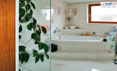 Traumhafte 4,5-Zimmer-Wohnung mit Garage und Parkplatz