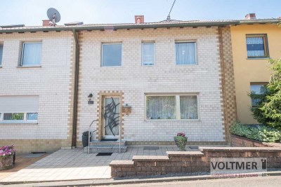 IN DER MITTE - gepflegtes Reihenmittelhaus mit Garage und Garten in Merchweiler!