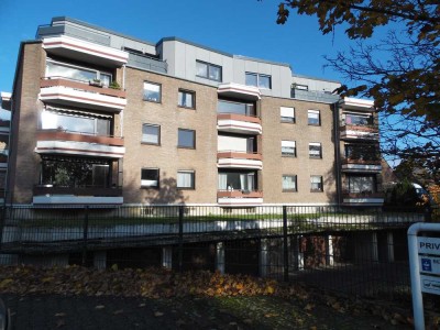 Top 3 Zimmerwohnung mit Loggia, Garage und Aufzug