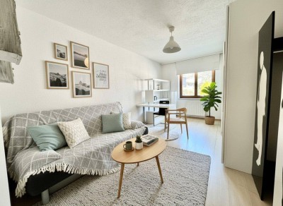 Rum: WG geeignete 2-Zimmerwohnung mit Autoabstellplatz