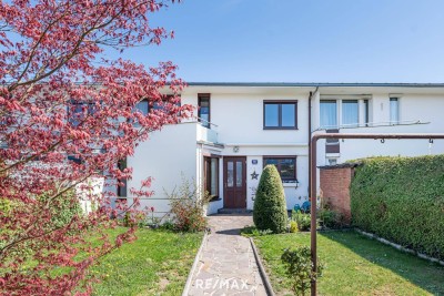 Charmantes Reihenhaus teil renoviert – Ihr neues Zuhause wartet auf Sie!