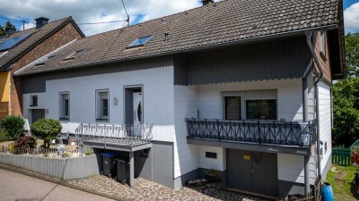 Renoviertes und bezugsfertiges Zweigenerationenhaus in Kastel-Staadt!