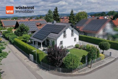 Ihr neues Zuhause: Einfamilienhaus für die ganze Familie mit Traumgarten & PV-Anlage in Aholfing