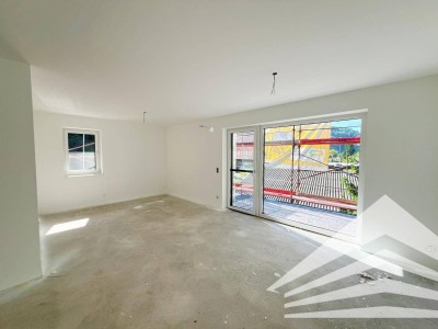 Lichtdurchflutete 3-Zimmer Wohnung mit großem Balkon in Puchenau!