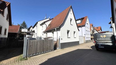 "Ideal für junge Paare oder die kleine Familie" Renovierte kleine Haushälfte, Laudenbach/Bergstraße