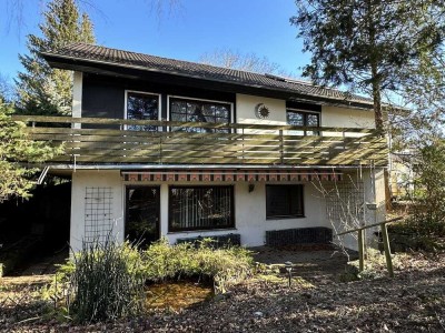 Ein-/Zweifamilienhaus mit Einzelgarage in toller Lage
