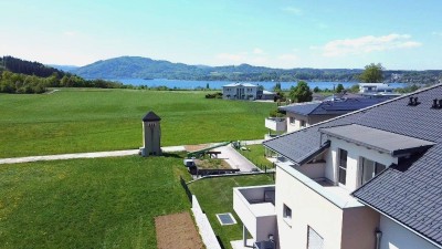 Penthouse mit Aussicht zum Attersee - nur ca. 800 m vom kühlenden Nass entfernt!