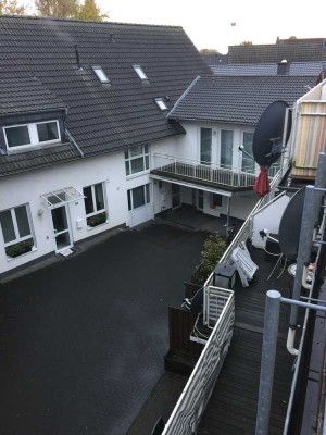 MODERNE 4 ZIMMER WOHNUNG MIT SONNENTERRASSE IN KAARST-VORST (E0620)