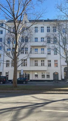 Exklusives Penthouse in Schöneberg – Stilvolles Wohnen über den Dächern Berlins mit zwei großzügigen