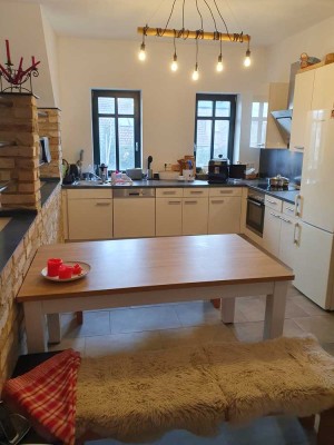 Moderne 4-Zimmer-Wohnung mit Balkon in Pfaffen-Schwabenheim