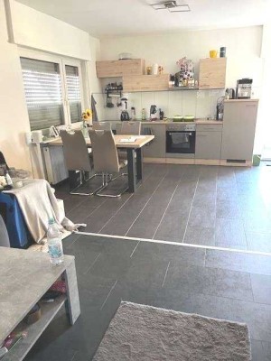 2 ZKB-Wohnung mit Balkon in Ludwigshafen zu vermieten