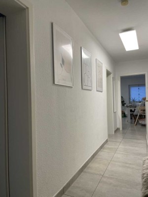 Moderne 3,5-Zimmer-Wohnung mit Terrasse am Feldrand – ruhige Lage in gepflegtem 4-Parteien-Haus