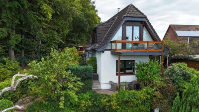 Charmante Villa mit separater Ferienwohnung nahe Kiel – stilvoll renoviert