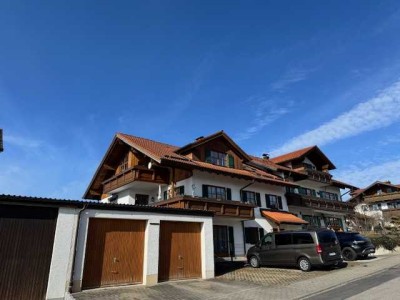 Sehr schöne 3 Zi. DG-ETW  in einem 3 Familienhaus