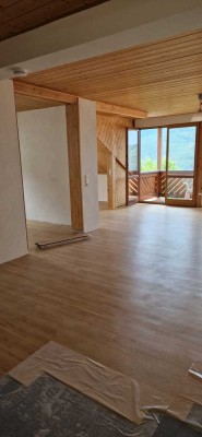 Geschmackvolle 4-Zimmer-Wohnung mit Traumblick über Titisee Neustadt in Hanglage ++ provisionsfrei !