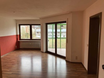 Freundliche, helle 2-Raum-Wohnung mit EBK, Wintergarten und Einzelgarage - provisionsfrei