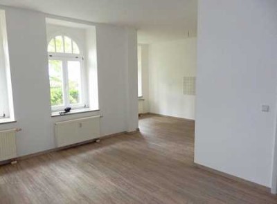 RUHIGE LAGE AM KASSBERG--EINBAUKÜCHE--WANNE / DUSCHE--PKW Stellplatz möglich