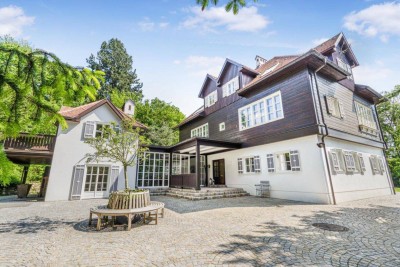 Zeitlose Eleganz im Wienerwald – Historische Villa auf 33.000 m² Privatgrund