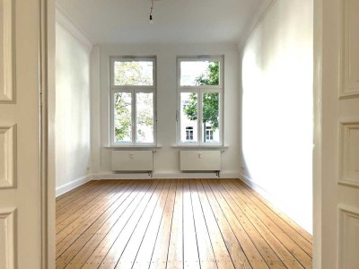 Zeitloses Ambiente: Stilvolle 4-Zimmer Wohnung mit Jugendstilflair am Eppendorfer Baum