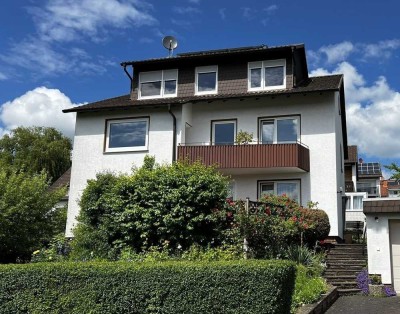 Sehr gepflegtes 2-Familienhaus in beliebter Höhenlage von Schauenburg-Elgershausen