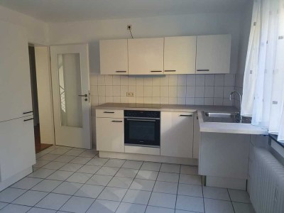 Gepflegte 3-Zimmer-Wohnung mit Balkon und EBK in Malsch