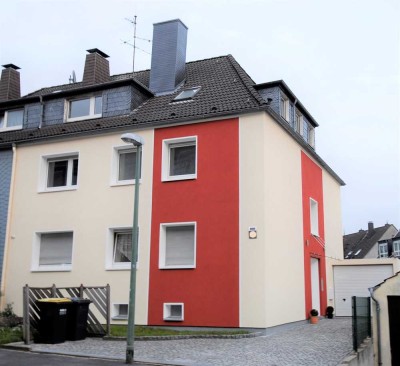 Helle u. freundlich geschnittene 3-Zimmer KDB Etagenwohnung in Essen - Holsterhausen