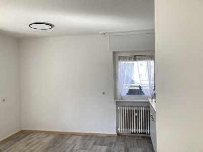 2,5-Zimmer-Erdgeschosswohnung mit Einbauküche in Walldorf