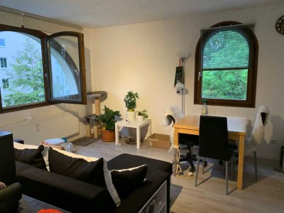 Studio-Wohnung von 48 QM mit privater Dachterrasse und Duplex Parkplatz / U-Bahn Josephsburg