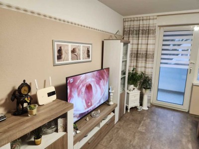 145000 € - 57 m² - 2.0 Zi.
Provisionsfrei 
Tel +49 174 8027856