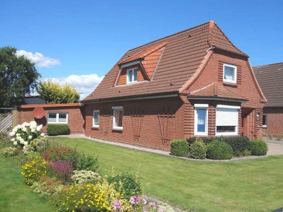Gepflegtes Einfamilienhaus mit Wintergarten und Garage in Eddelak bei Brunsbüttel